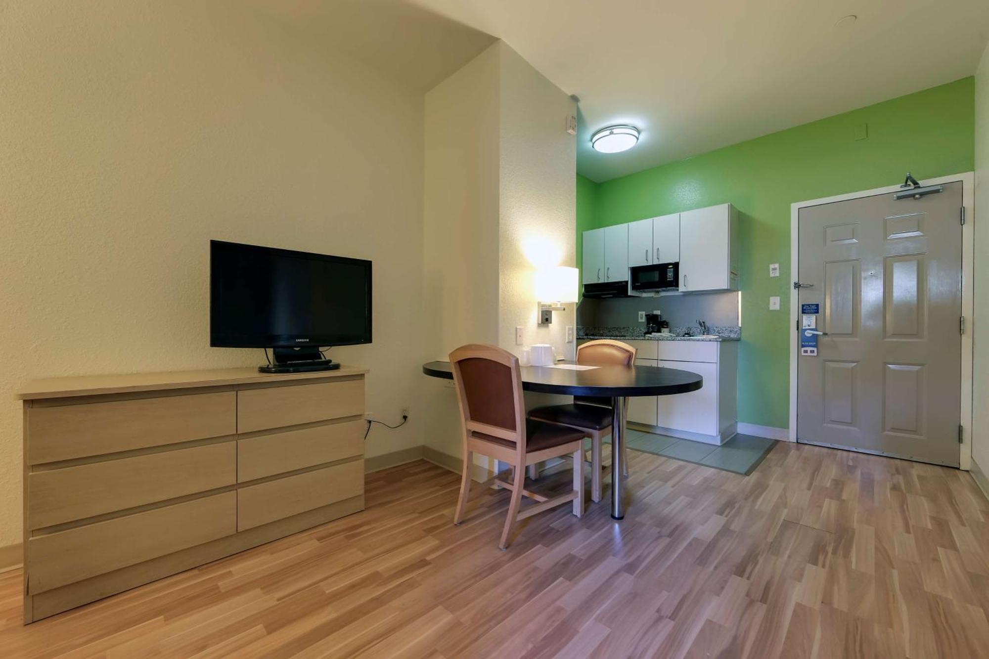 Studio 6 Toronto - Mississauga With Kitchenettes Εξωτερικό φωτογραφία
