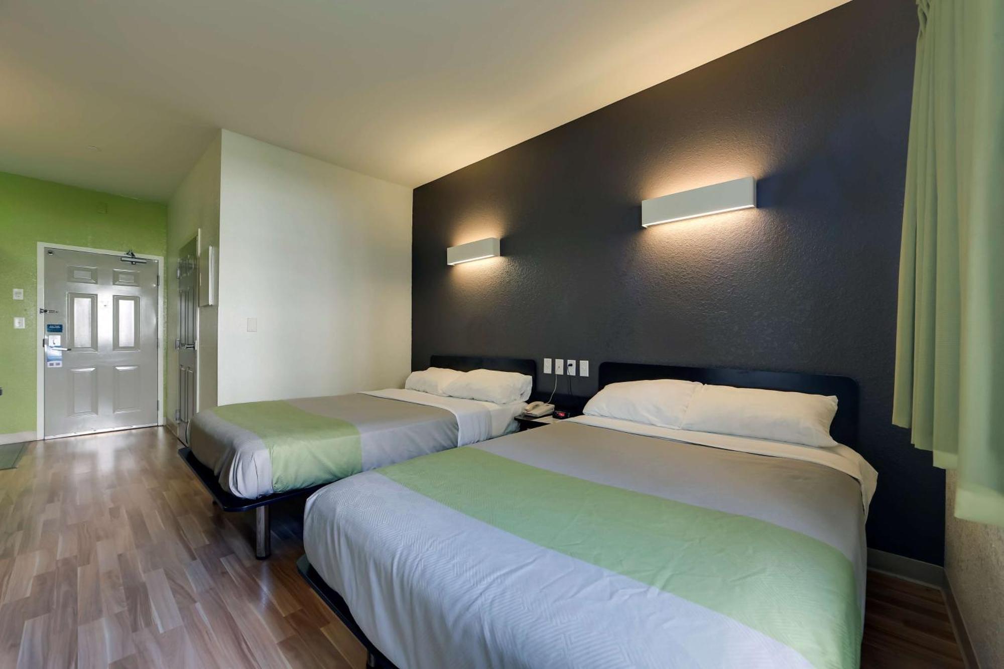 Studio 6 Toronto - Mississauga With Kitchenettes Εξωτερικό φωτογραφία