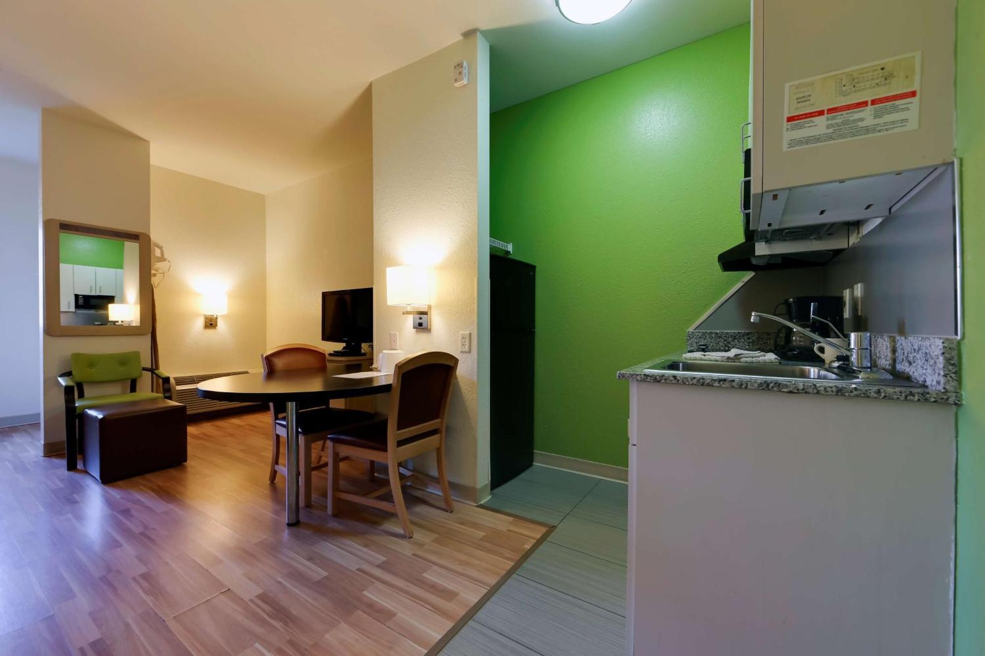 Studio 6 Toronto - Mississauga With Kitchenettes Εξωτερικό φωτογραφία