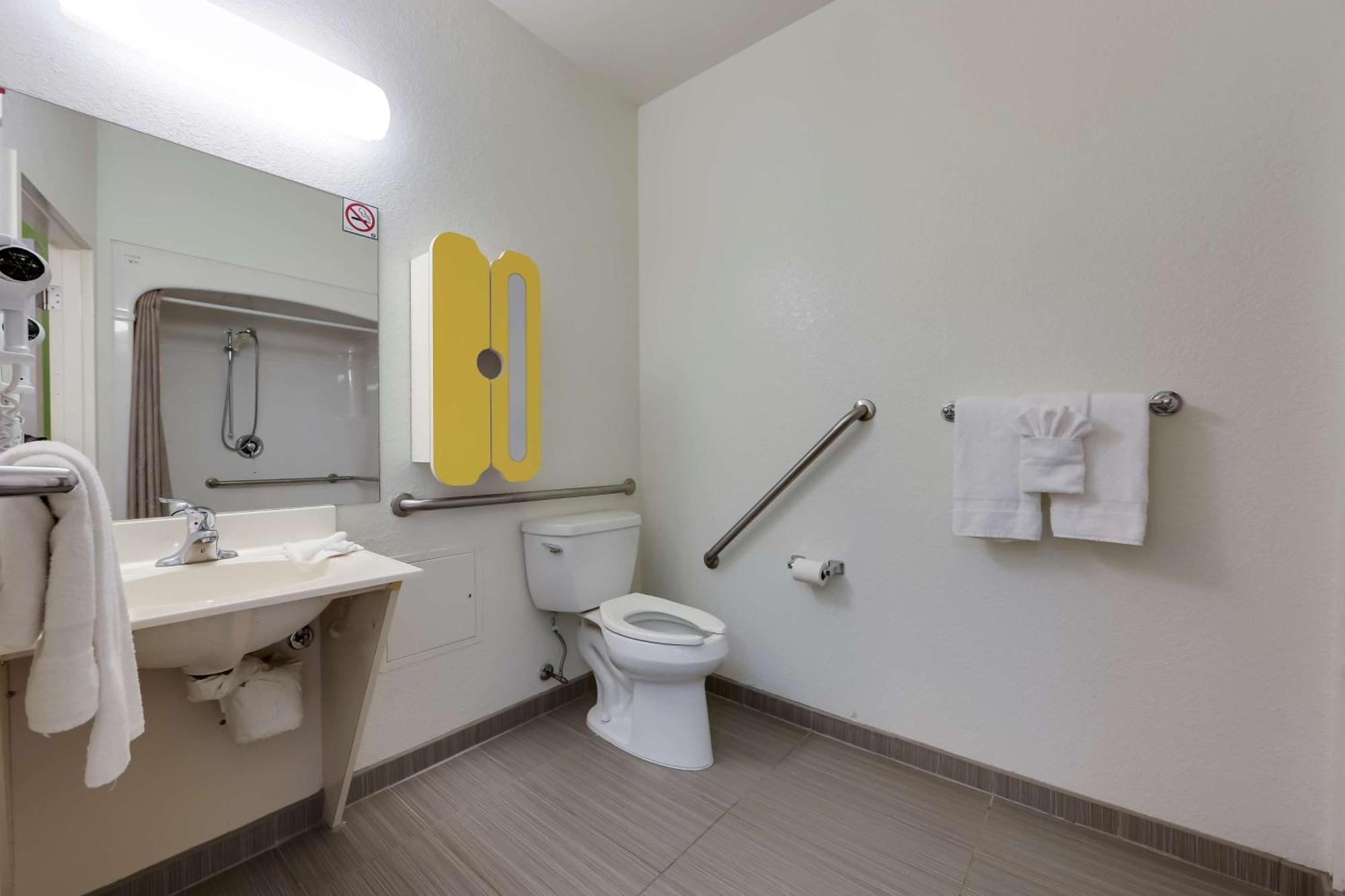 Studio 6 Toronto - Mississauga With Kitchenettes Εξωτερικό φωτογραφία