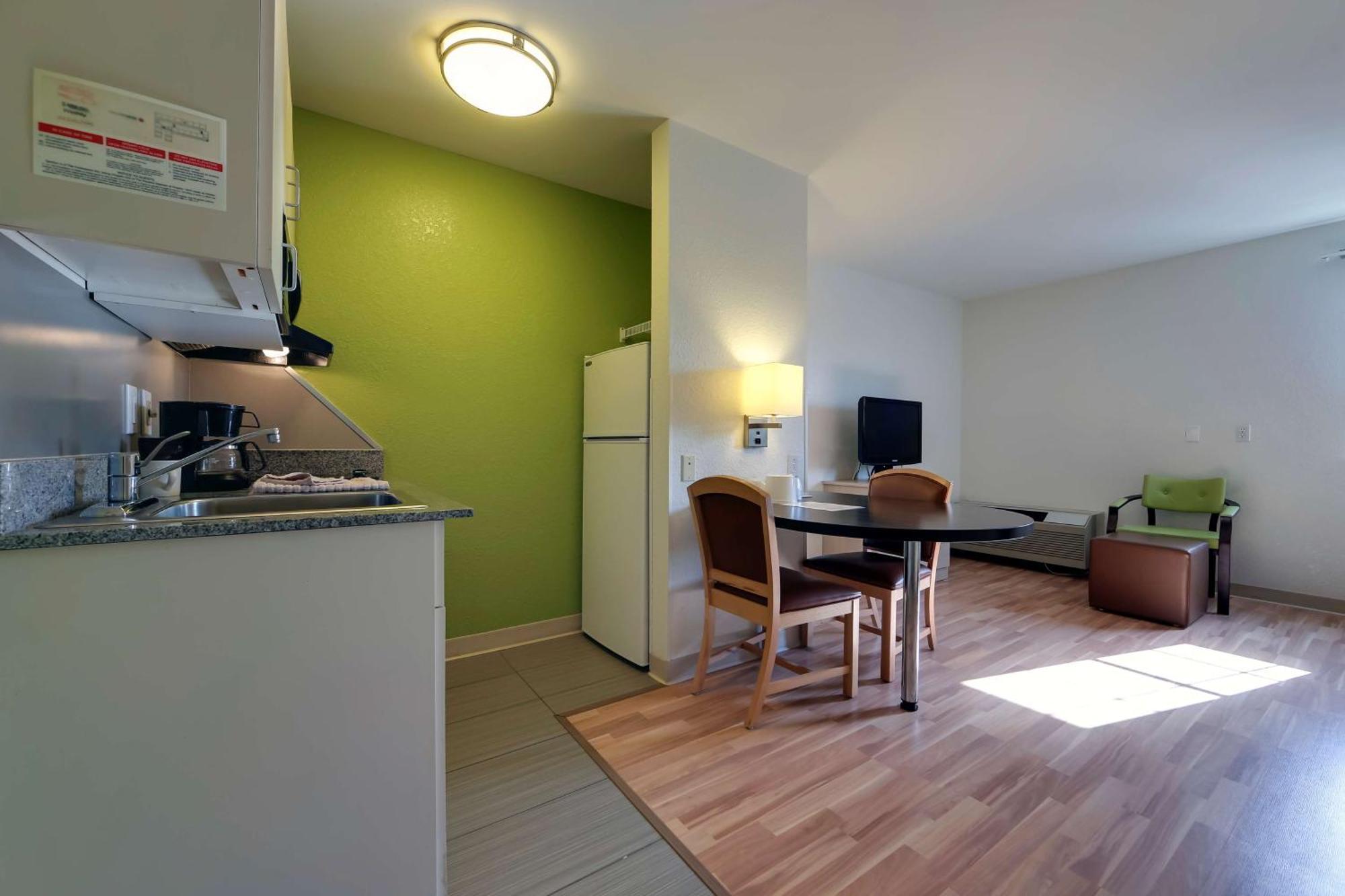 Studio 6 Toronto - Mississauga With Kitchenettes Εξωτερικό φωτογραφία