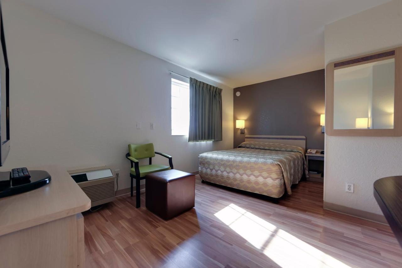 Studio 6 Toronto - Mississauga With Kitchenettes Δωμάτιο φωτογραφία